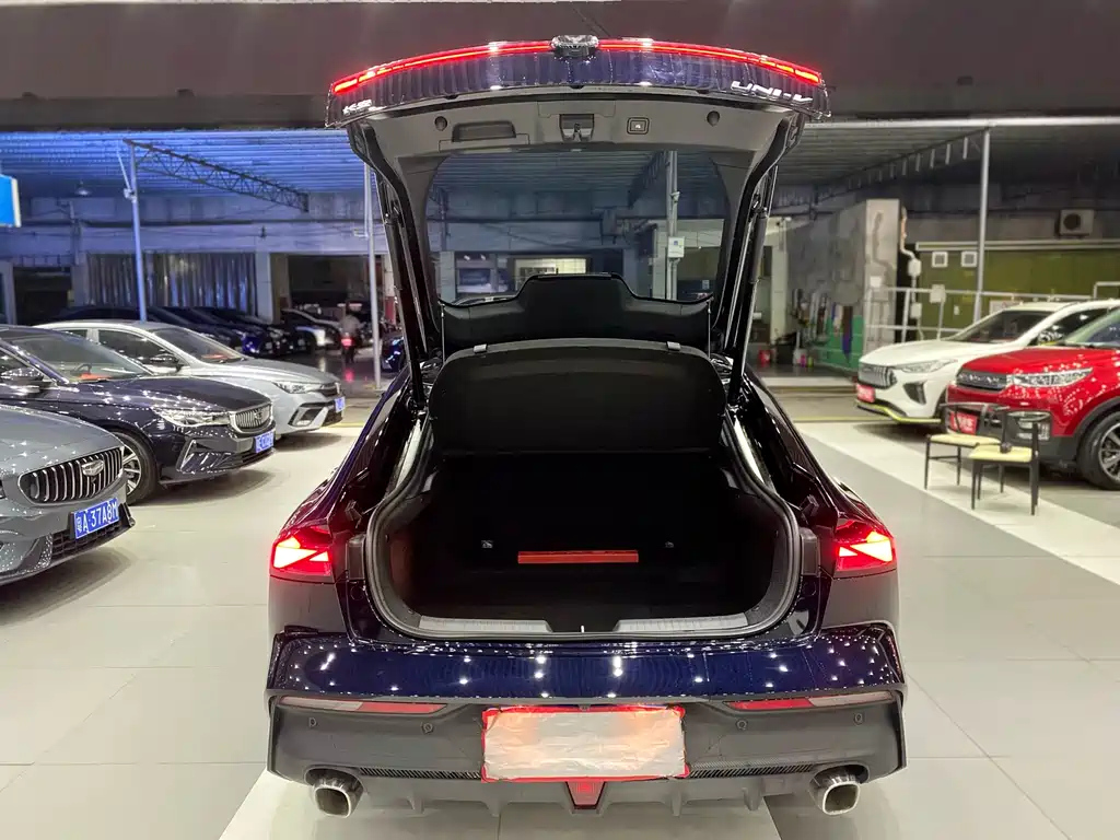 CHANGAN UNI-V 2023