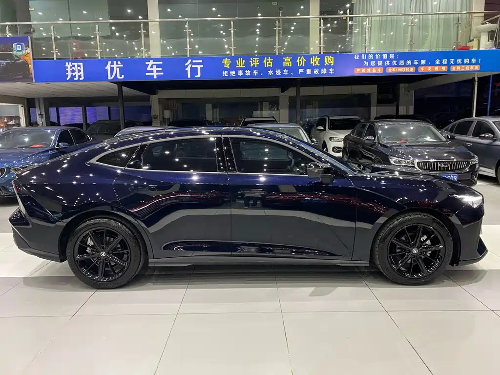 CHANGAN UNI-V 2023