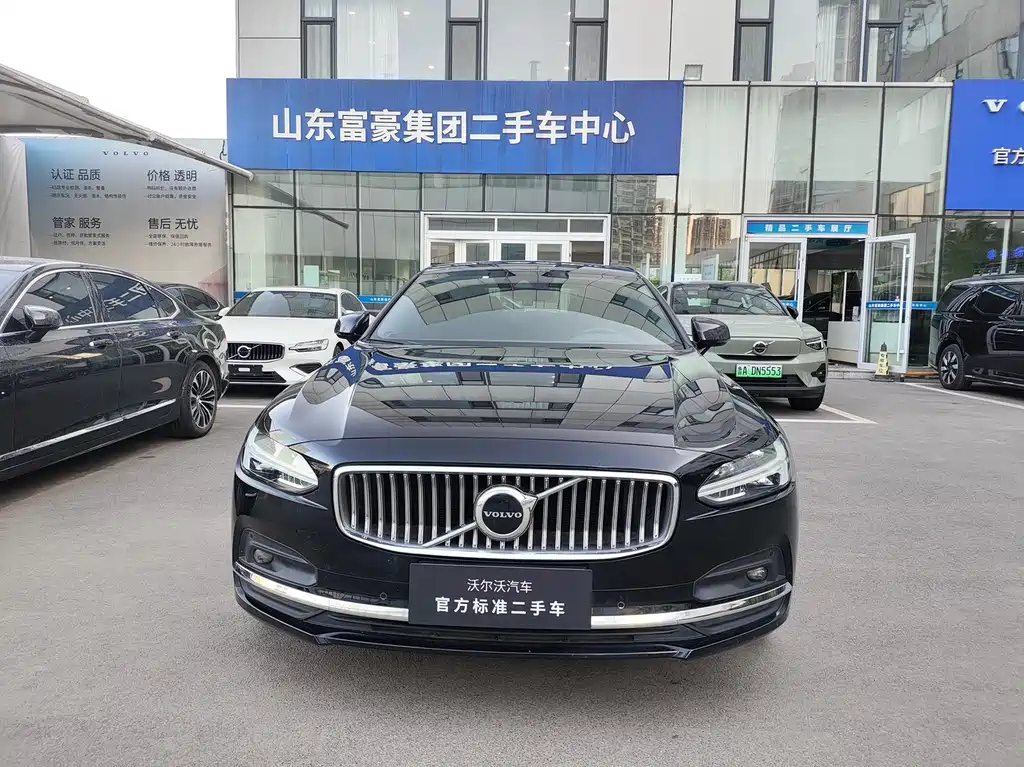 VOLVO S90 2021