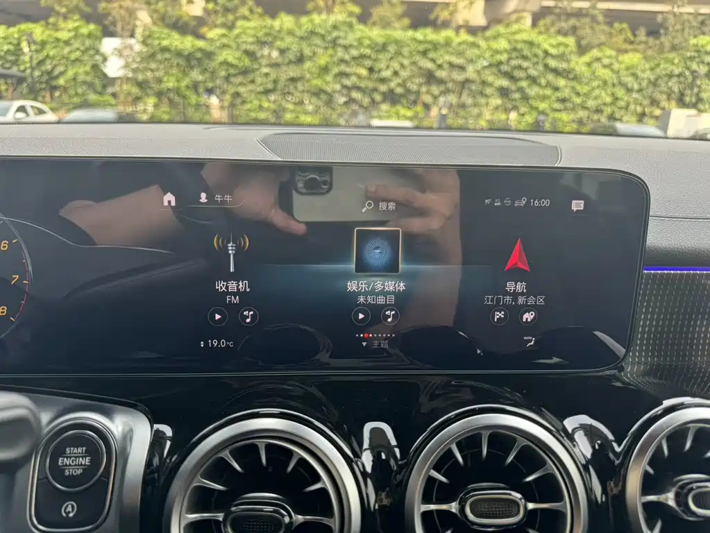 MERCEDES BENZ GLB 2022