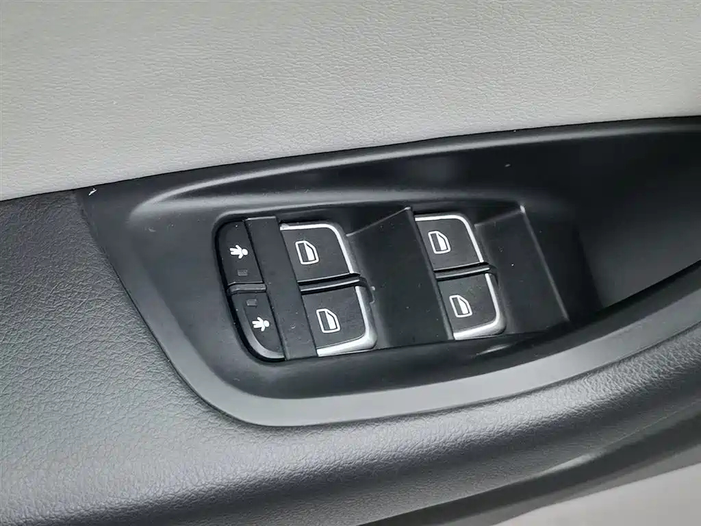 AUDI A6L 2014