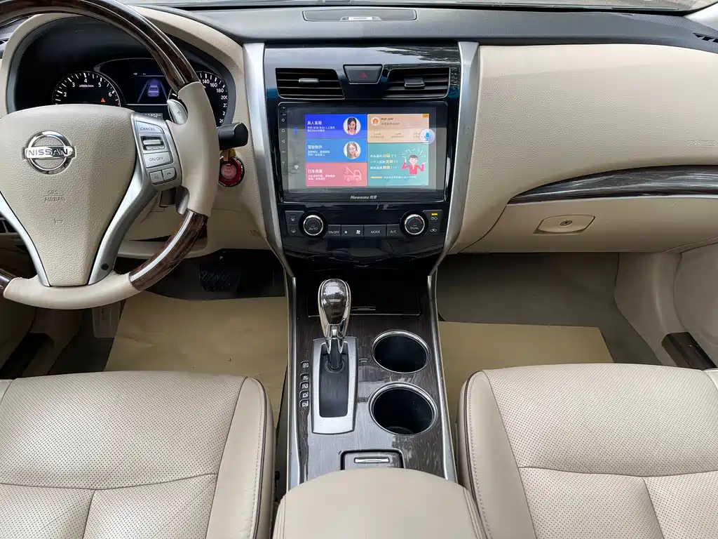 NISSAN TEANA 2015