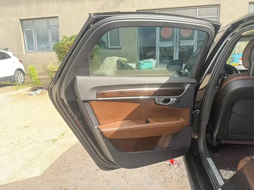 VOLVO S90 2018