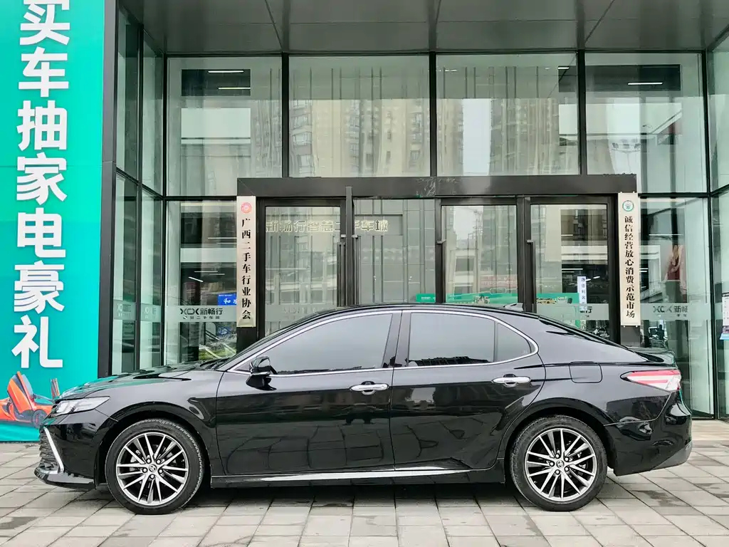 TOYOTA CAMRY 2022