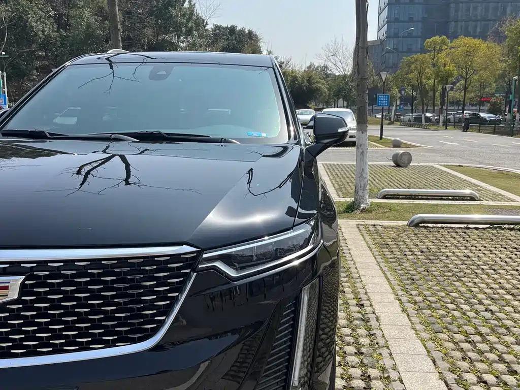CADILLAC XT6 2021