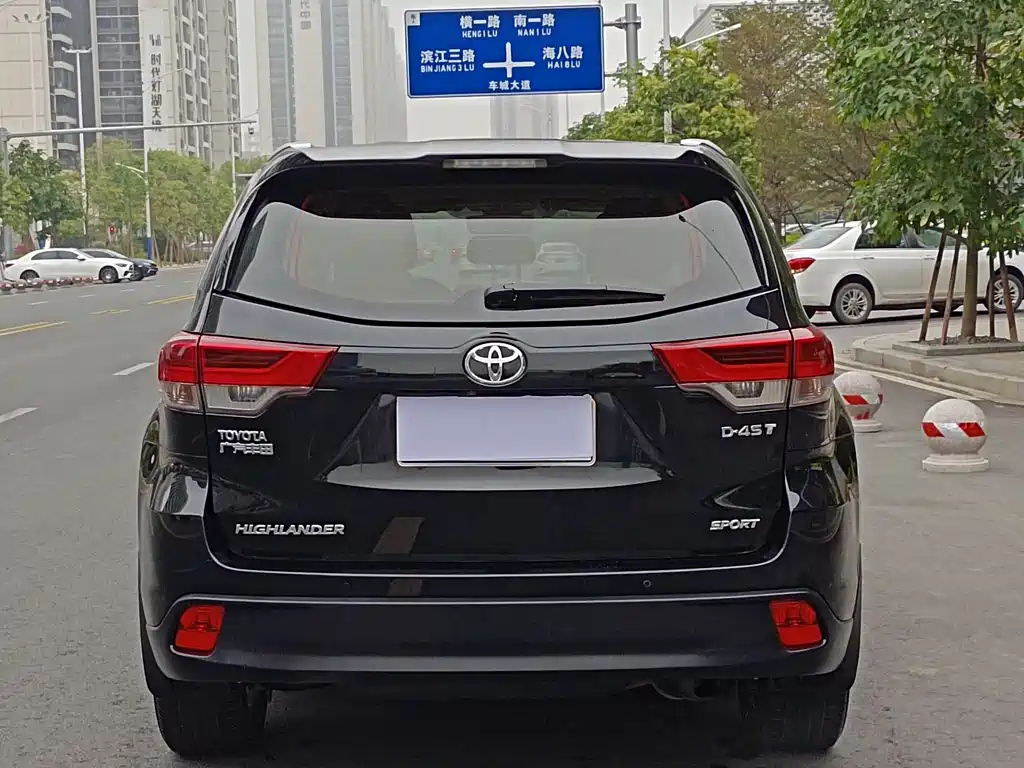 TOYOTA HIGHLANDER 2018