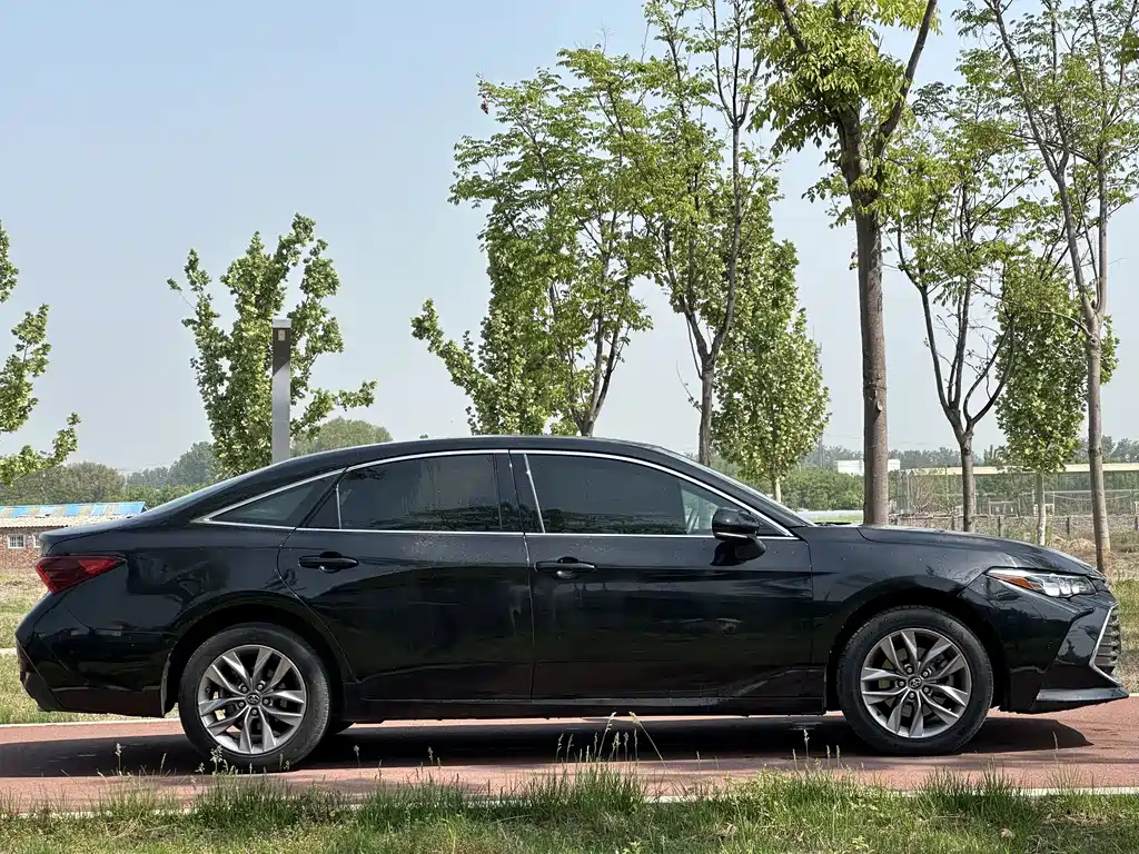 TOYOTA AVALON 2021