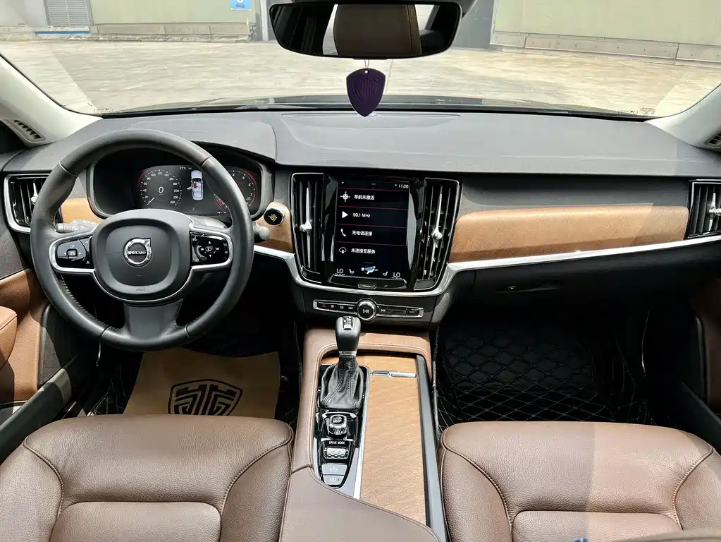 VOLVO S90 2020