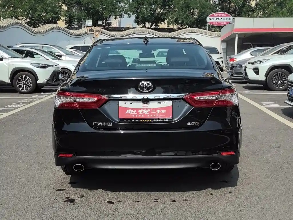 TOYOTA CAMRY 2021