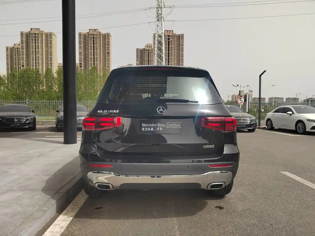 MERCEDES BENZ GLB 2024