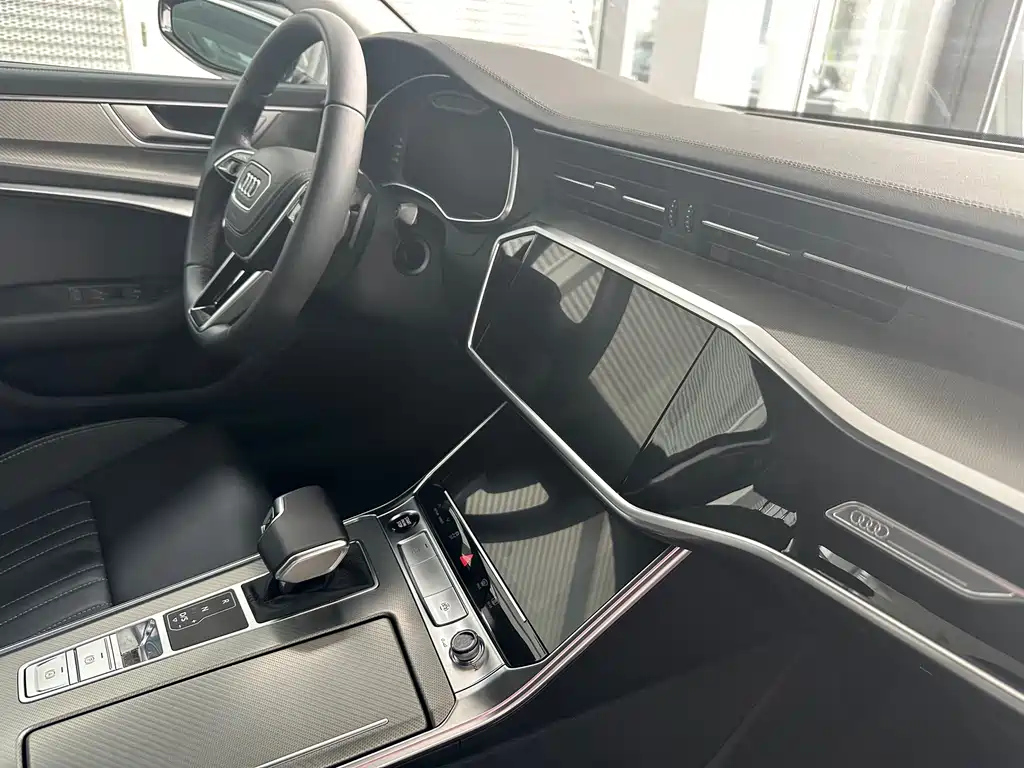 AUDI A6L 2023