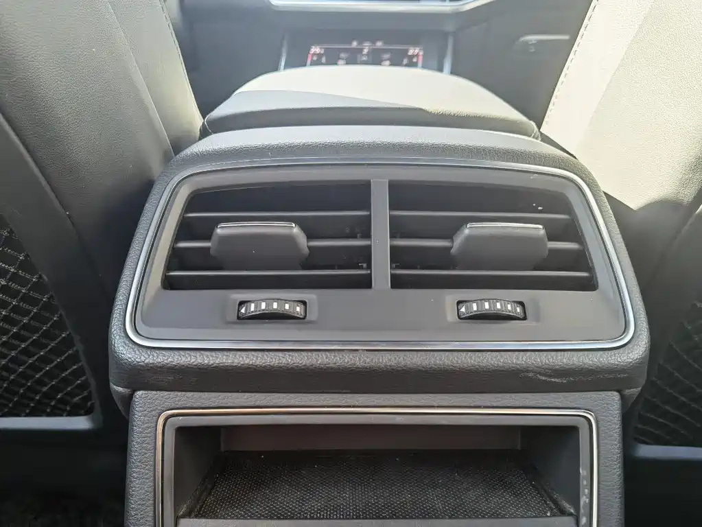 AUDI A6L 2020