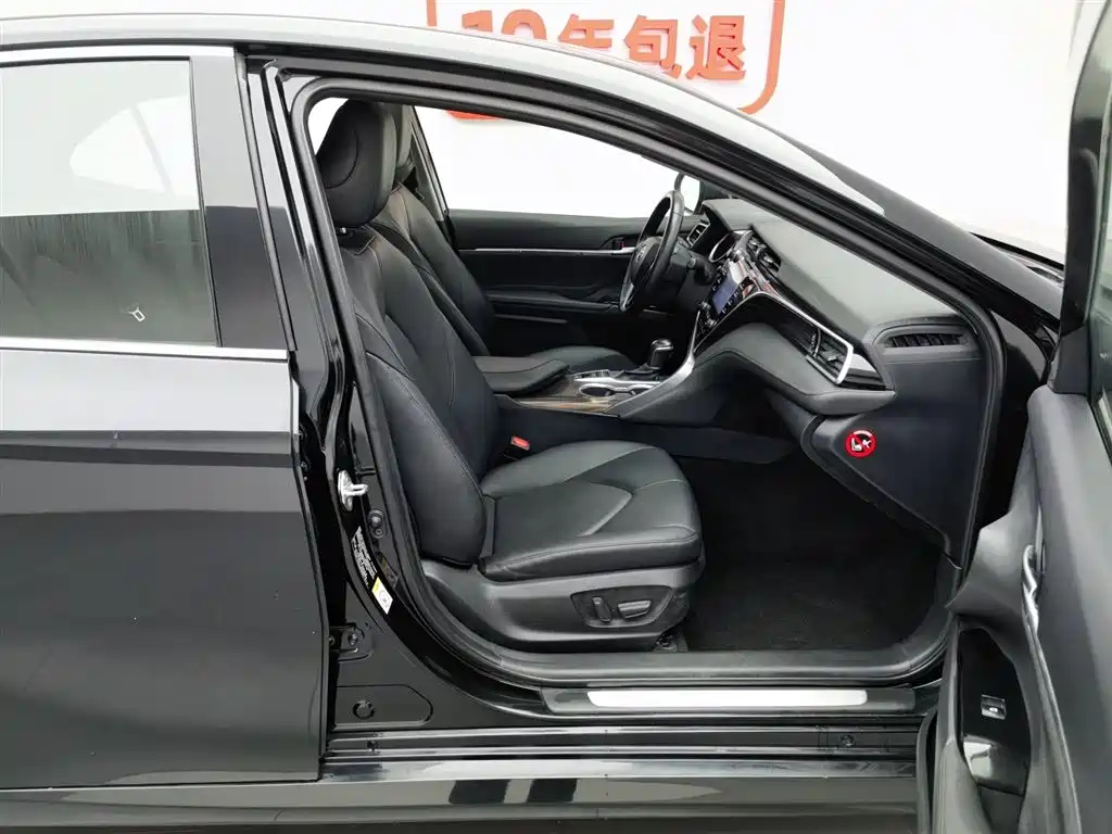 TOYOTA CAMRY 2018