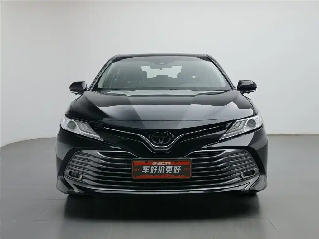TOYOTA CAMRY 2018