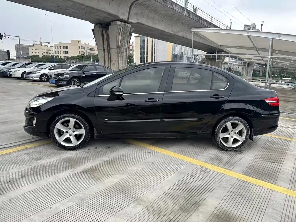 PEUGEOT 408 2013