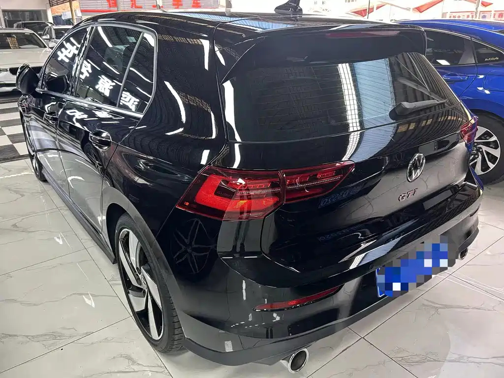 VOLKSWAGEN GOLF 2022