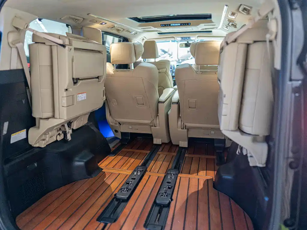 TOYOTA ALPHARD 2018