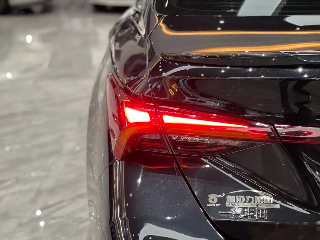 TOYOTA AVALON 2020