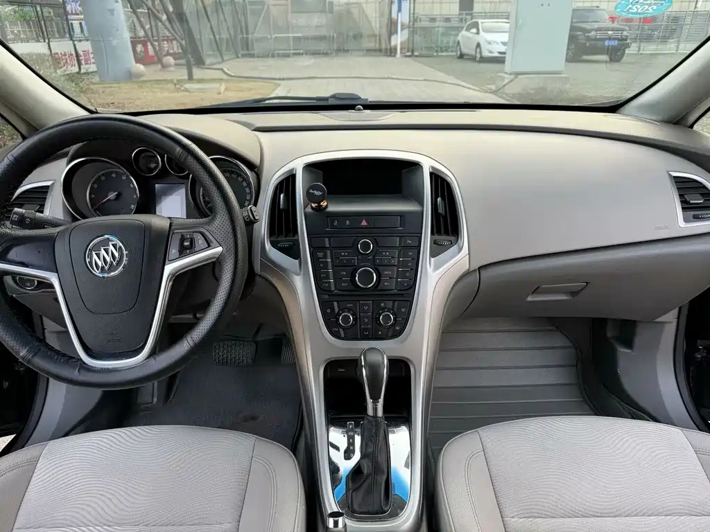 BUICK EXCELLE 2012