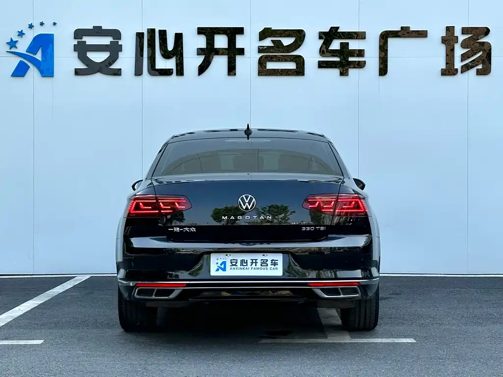 VOLKSWAGEN MAGOTAN 2023