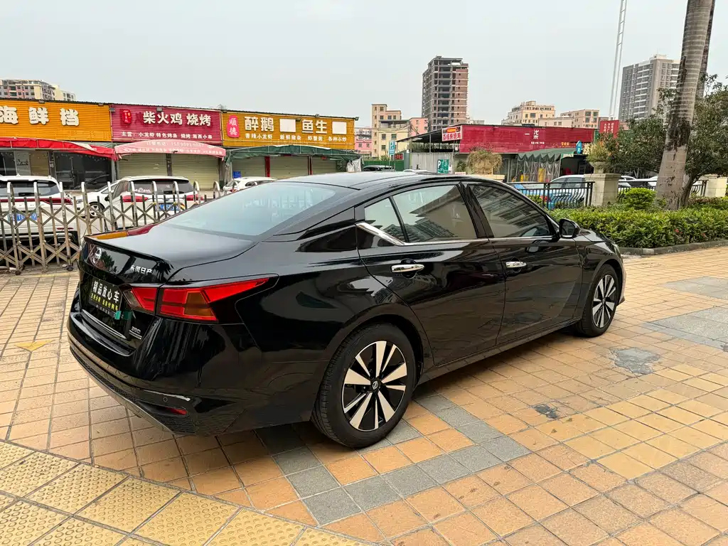 NISSAN TEANA 2022