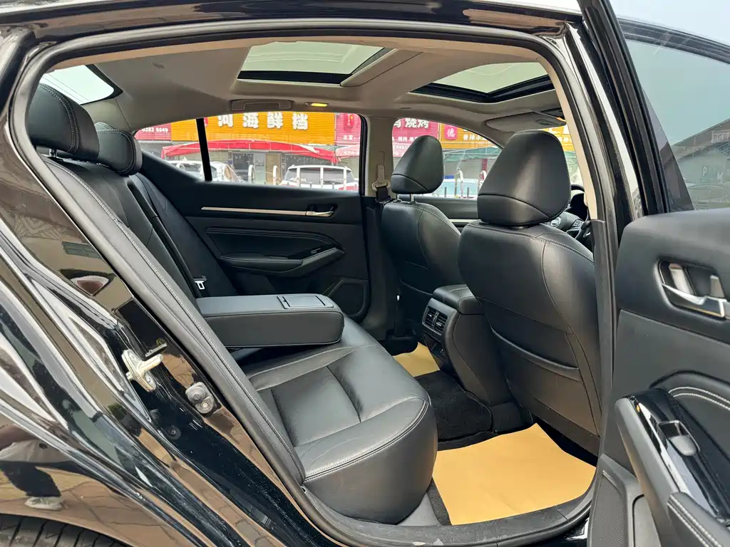 NISSAN TEANA 2022