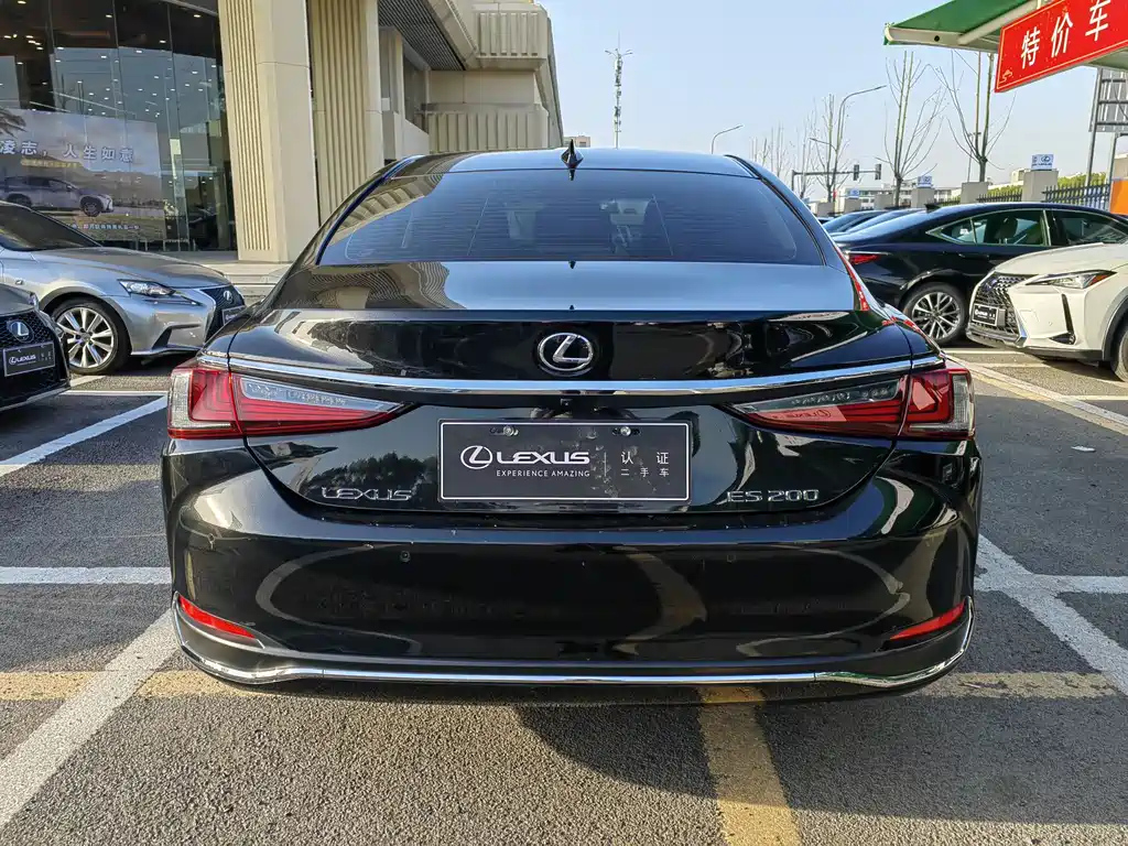 LEXUS ES 2021
