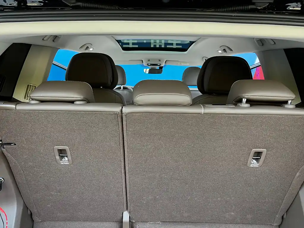 VOLKSWAGEN VILORAN 2023