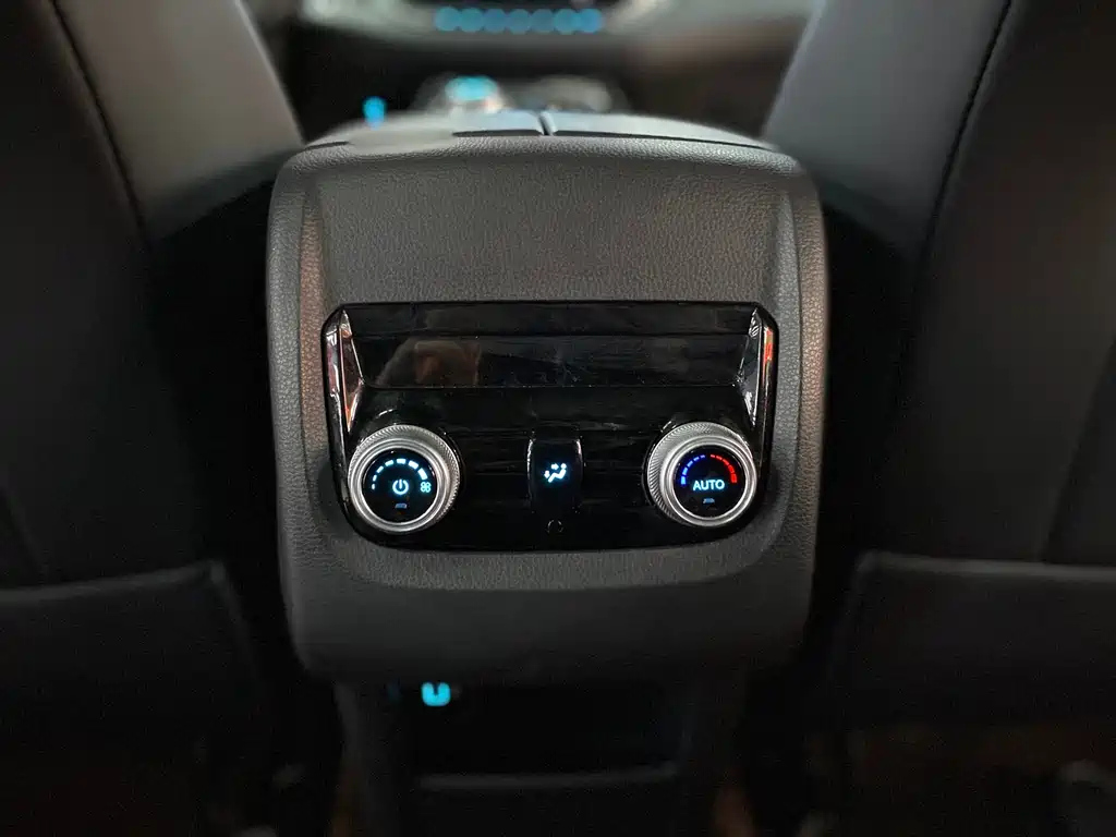 FORD EQUATOR 2022