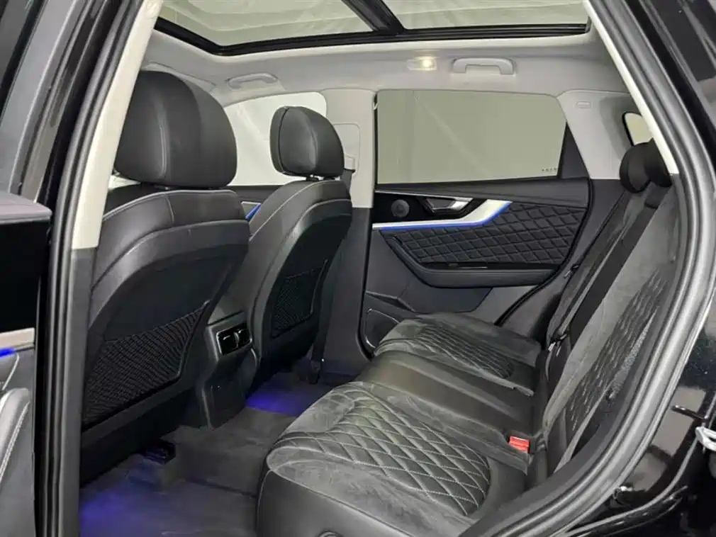 HONGQI HS5 2019