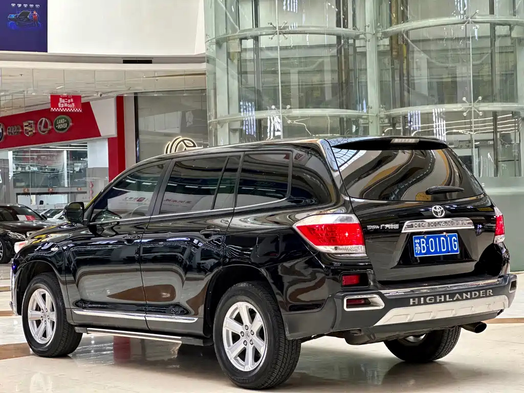 TOYOTA HIGHLANDER 2015