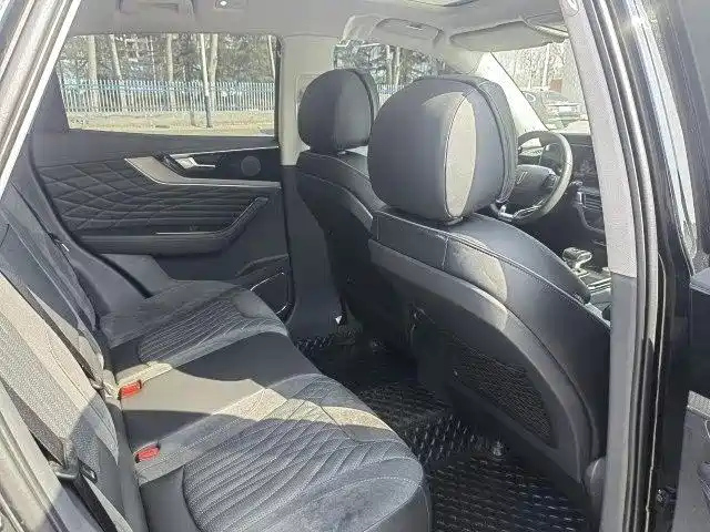 HONGQI HS5 2022