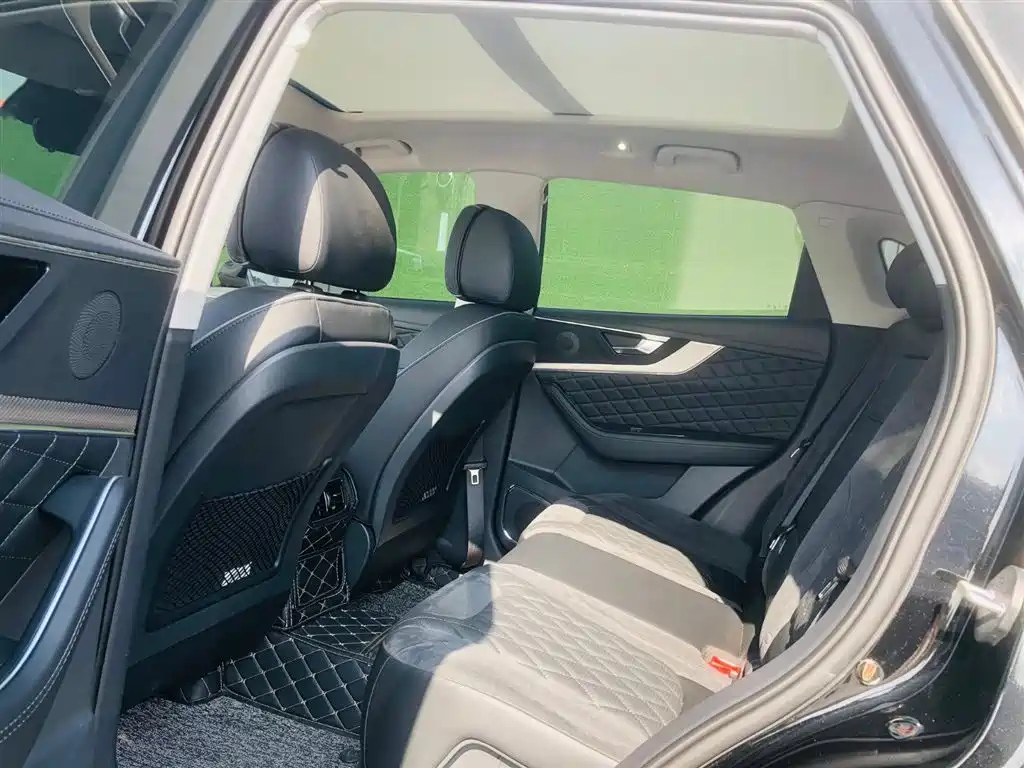 HONGQI HS5 2021