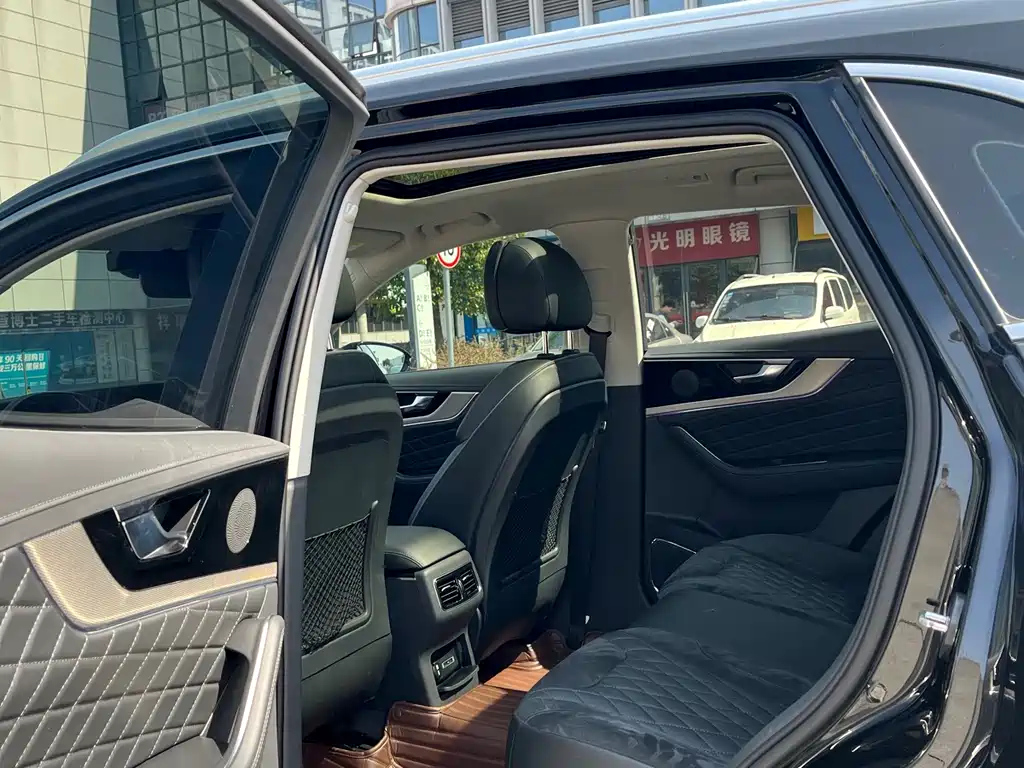 HONGQI HS5 2020