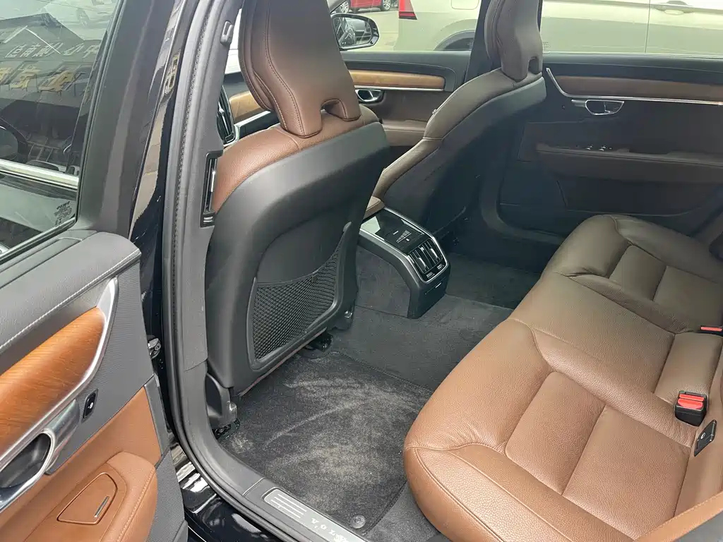 VOLVO S90 2020