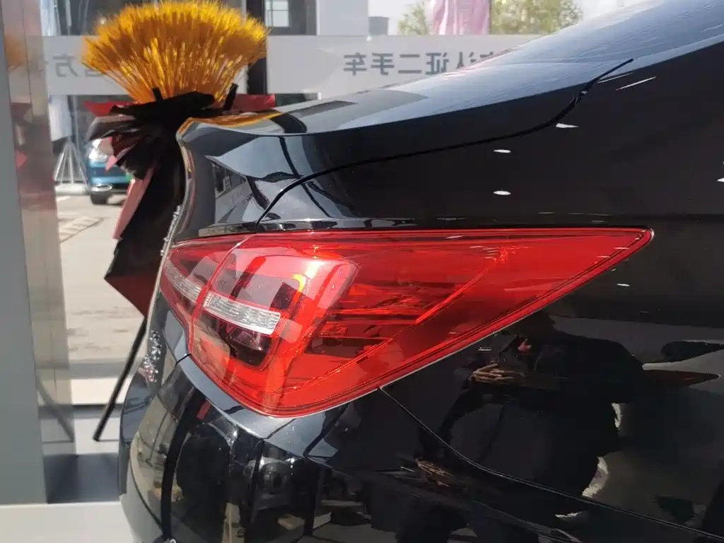 HONGQI H5 2023