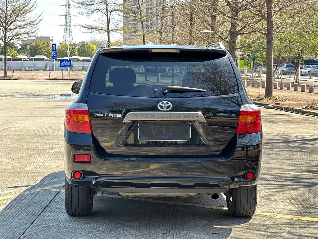 TOYOTA HIGHLANDER 2011