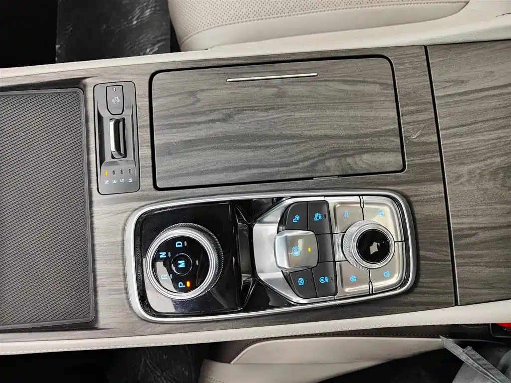 FORD EQUATOR 2023