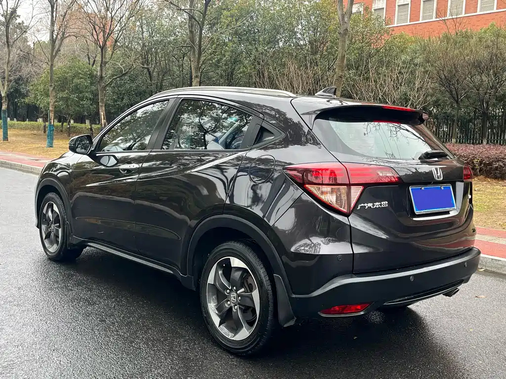 HONDA VEZEL 2015