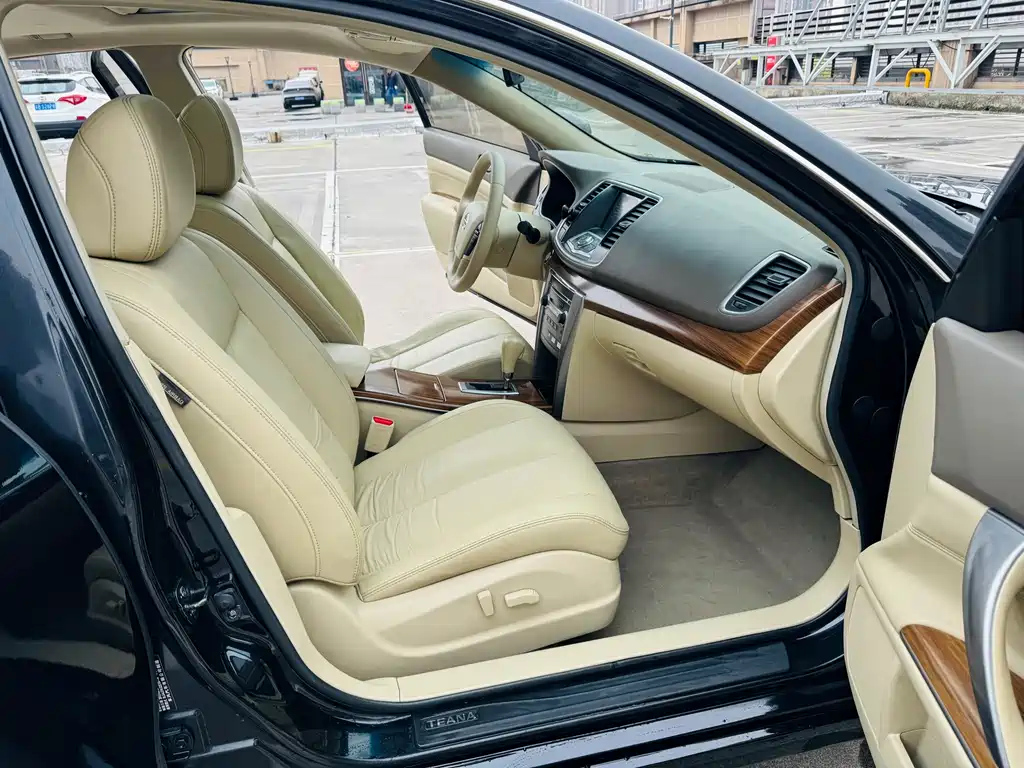 NISSAN TEANA 2012