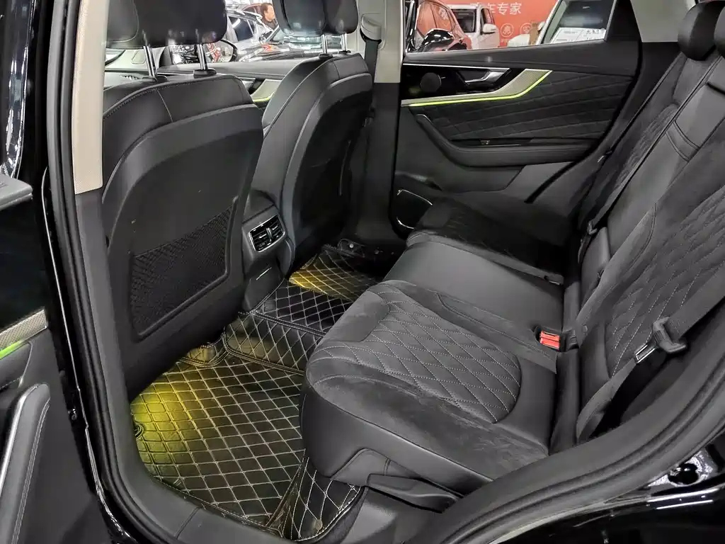 HONGQI HS5 2020