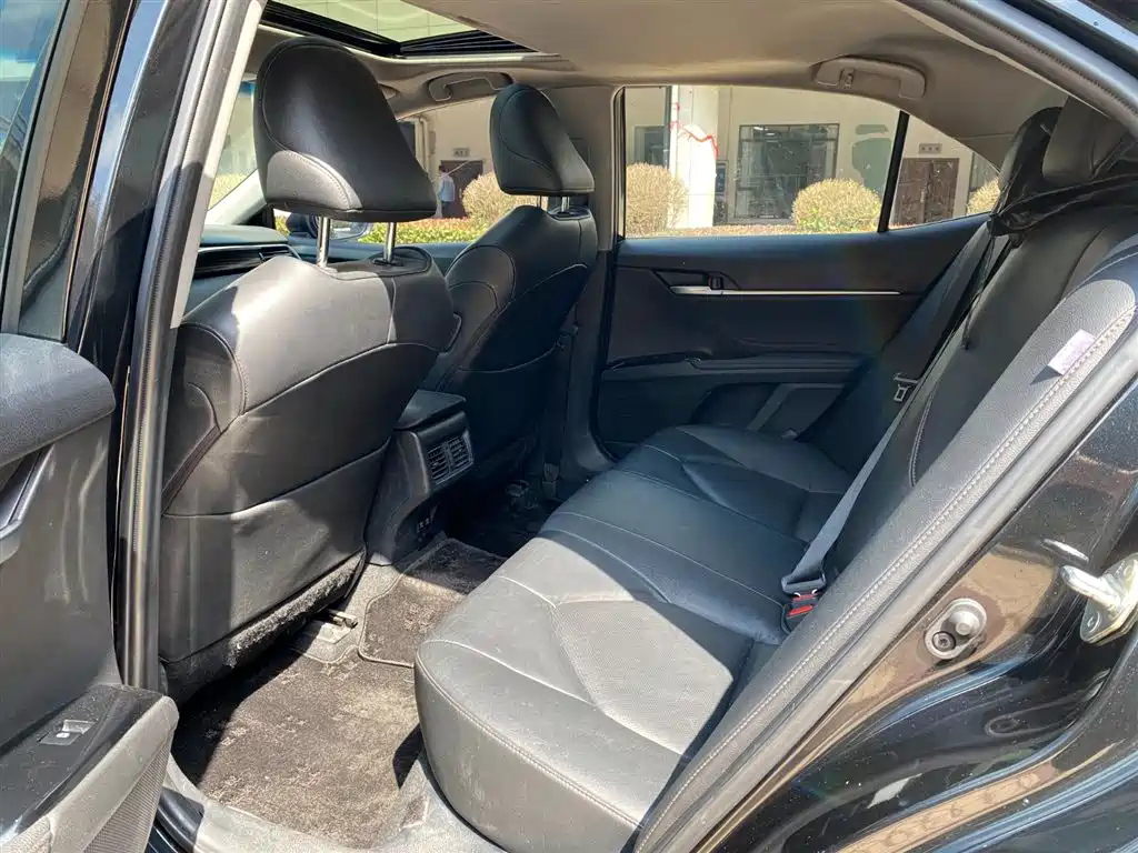 TOYOTA CAMRY 2020