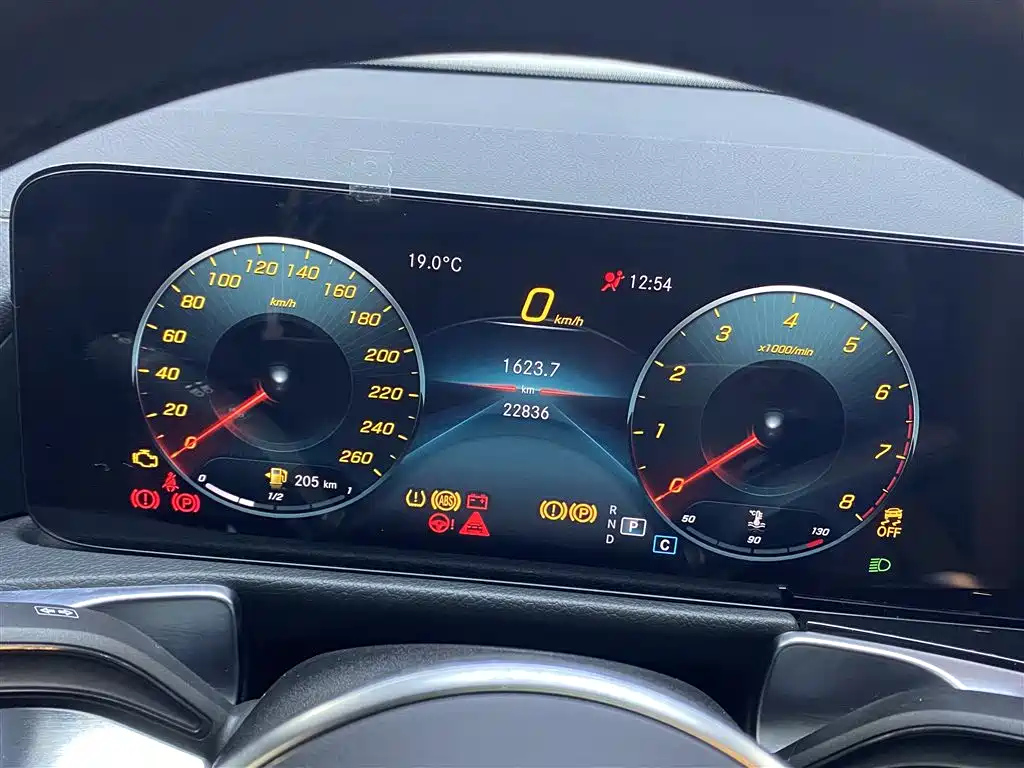MERCEDES BENZ GLB 2022