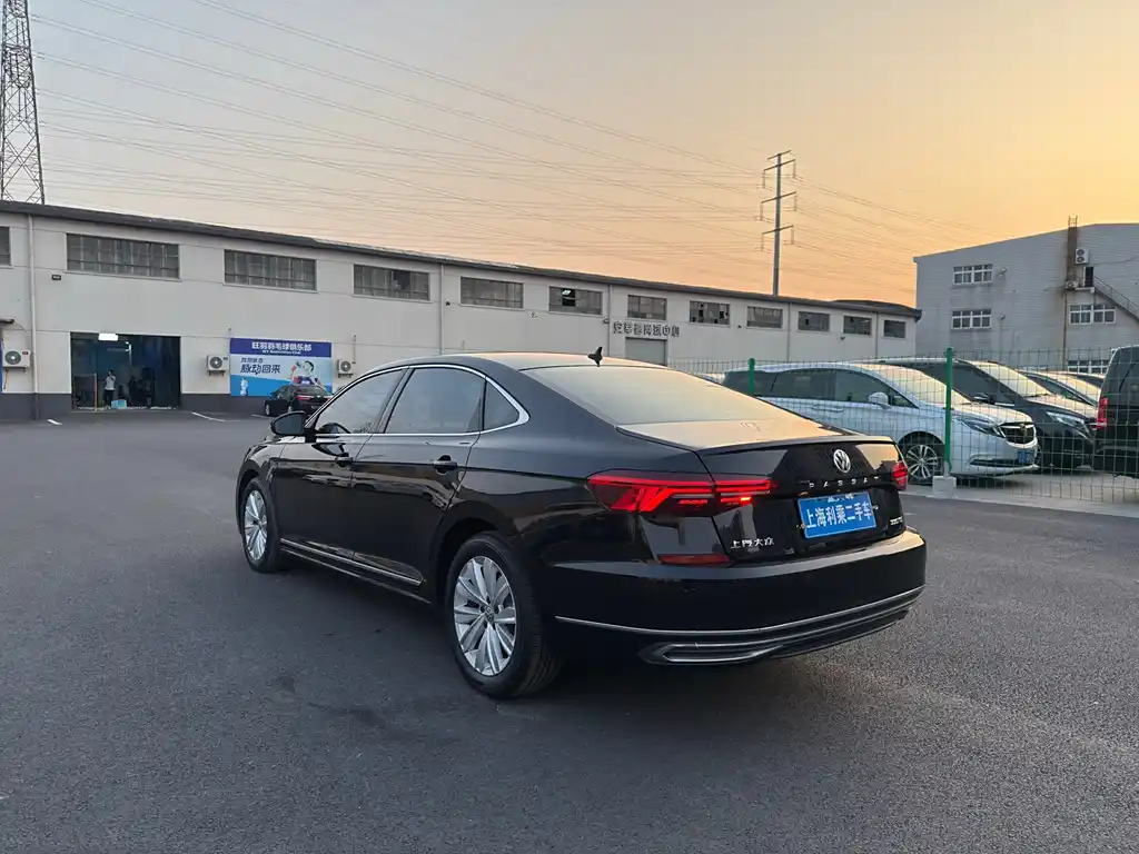 VOLKSWAGEN PASSAT 2020