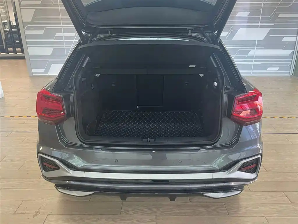 AUDI Q2L 2023
