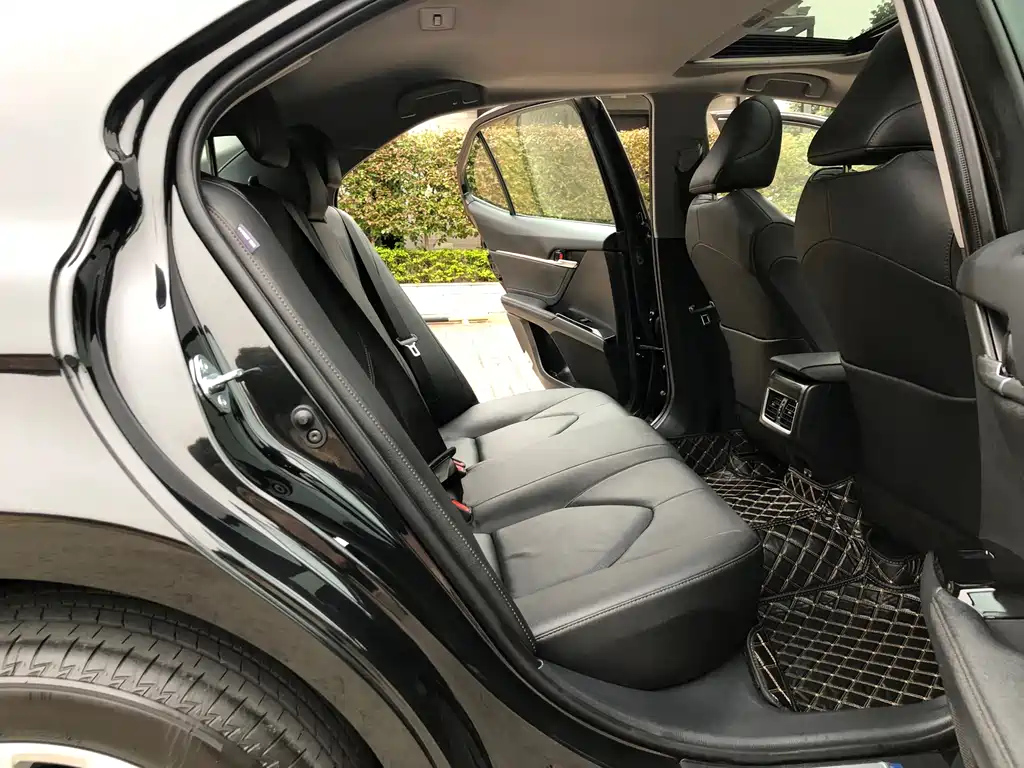 TOYOTA CAMRY 2023