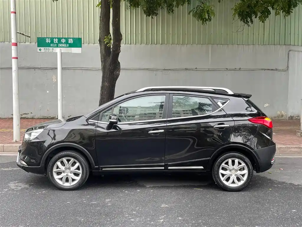 JAC REFINE S3 2014