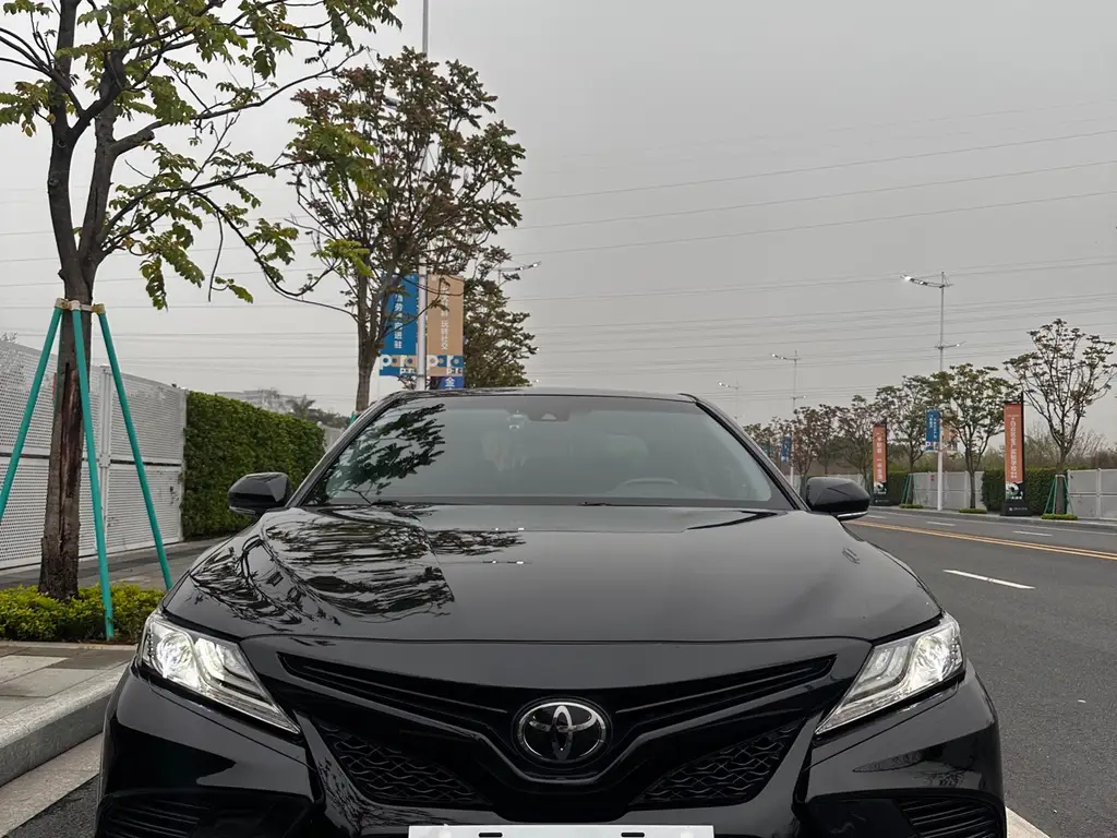 TOYOTA CAMRY 2020