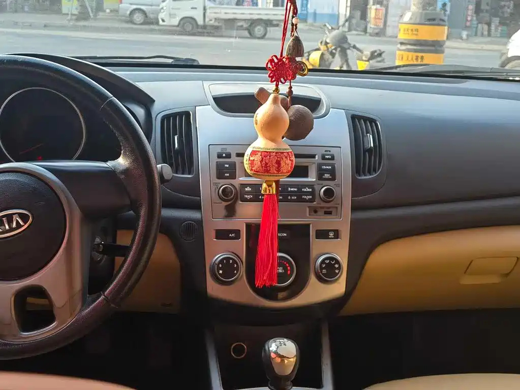 KIA FORTE 2011