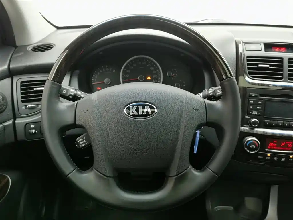 KIA SPORTAGE 2015